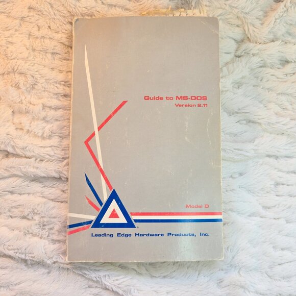 Sold - VINTAGE GUIDE TO MS-DOS VERSION 2.11 MODEL D, LEADING EDGE HARDWARE 1985 - Picture 1 of 9